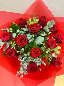 12 Red Roses