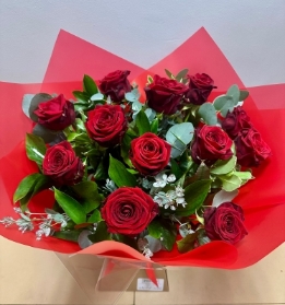 12 Red Roses