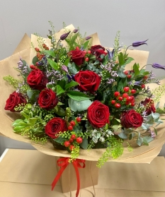 Luxury Dozen Red Roses